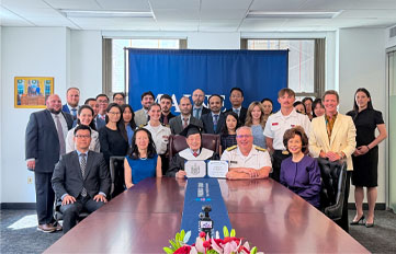 Dr. Chao receiving honorary degree