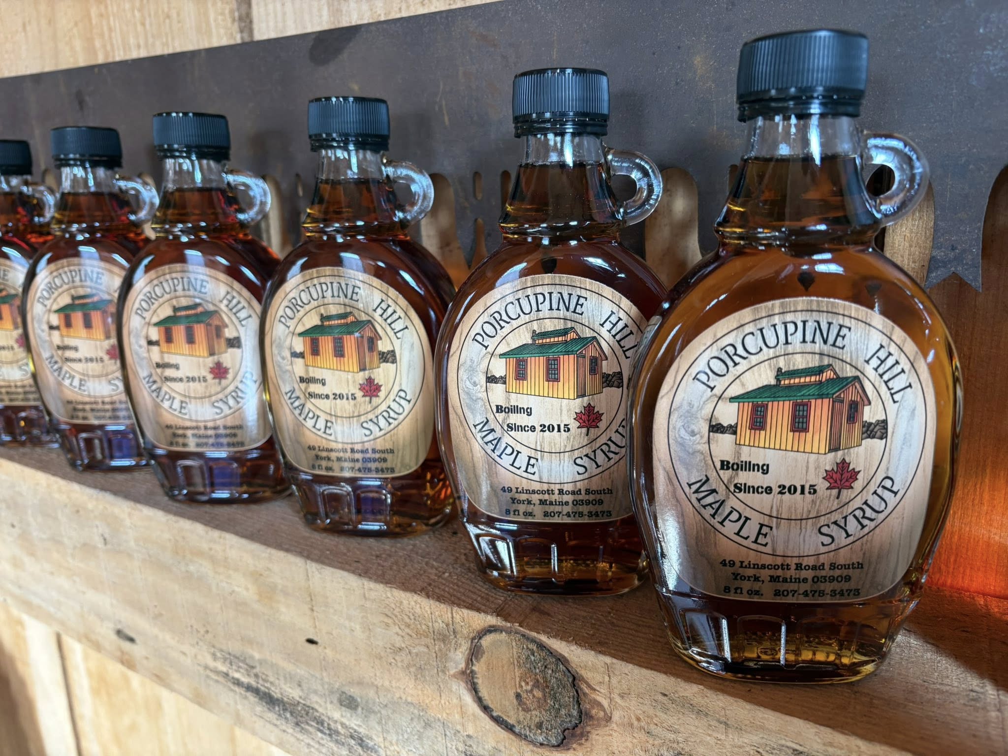 Porcupine Hill Maple Syrup logo