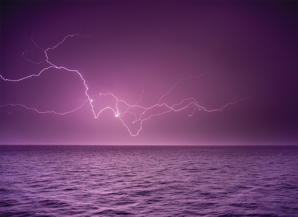 Slow exposure capture of lightning