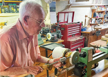 Tom Raymond wood turning