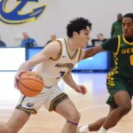 Men’s basketball falls on the road against Bates